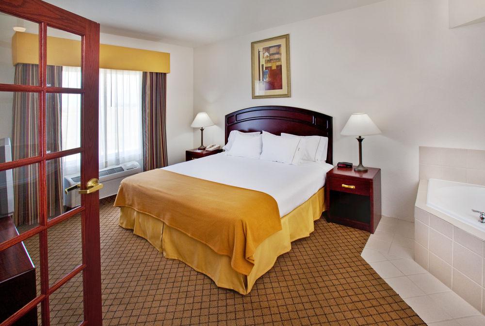 Holiday Inn Express & Suites Le Mars By Ihg Extérieur photo