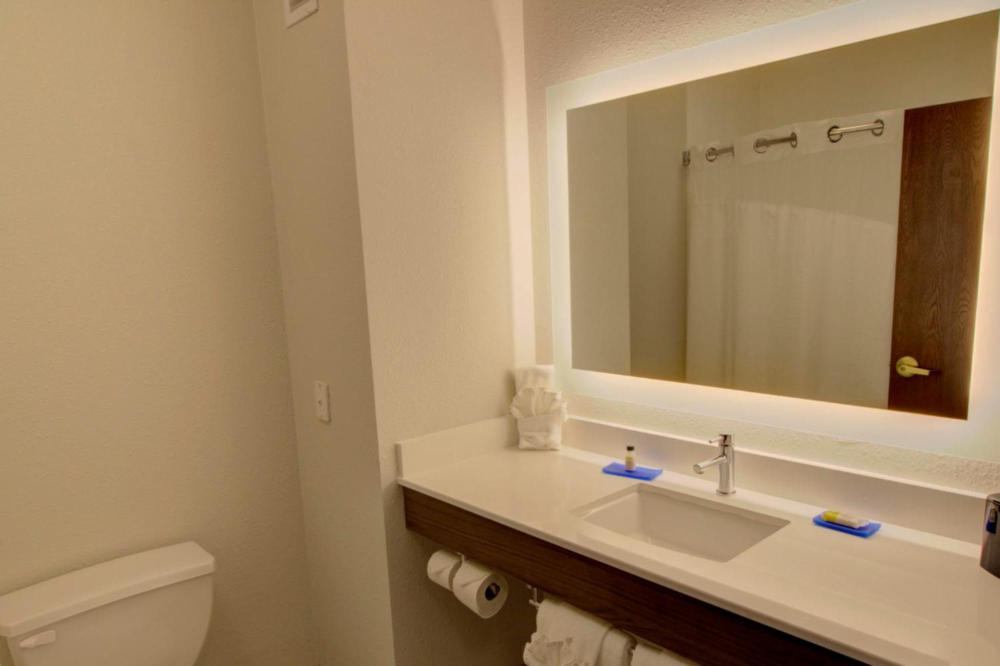 Holiday Inn Express & Suites Le Mars By Ihg Extérieur photo