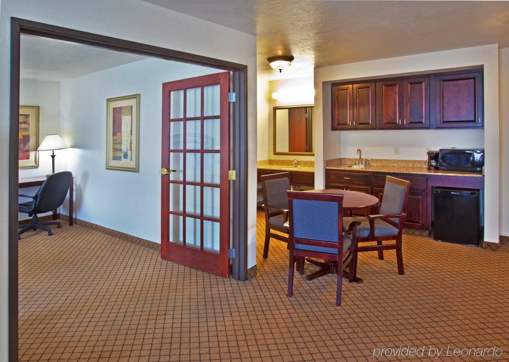 Holiday Inn Express & Suites Le Mars By Ihg Chambre photo